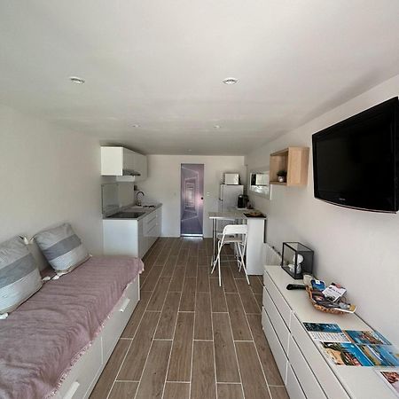 Studio Thalie บอร์มส์-เลส์-มิโมซาส์ ภายนอก รูปภาพ